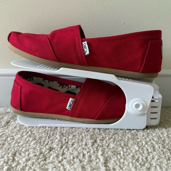 Toms Women's Red Slip-On Flats - Picture 1 of 3